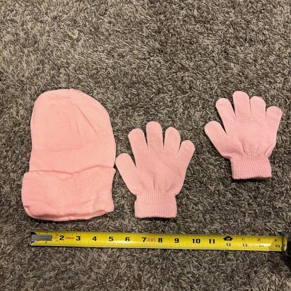Girls Hat and Gloves